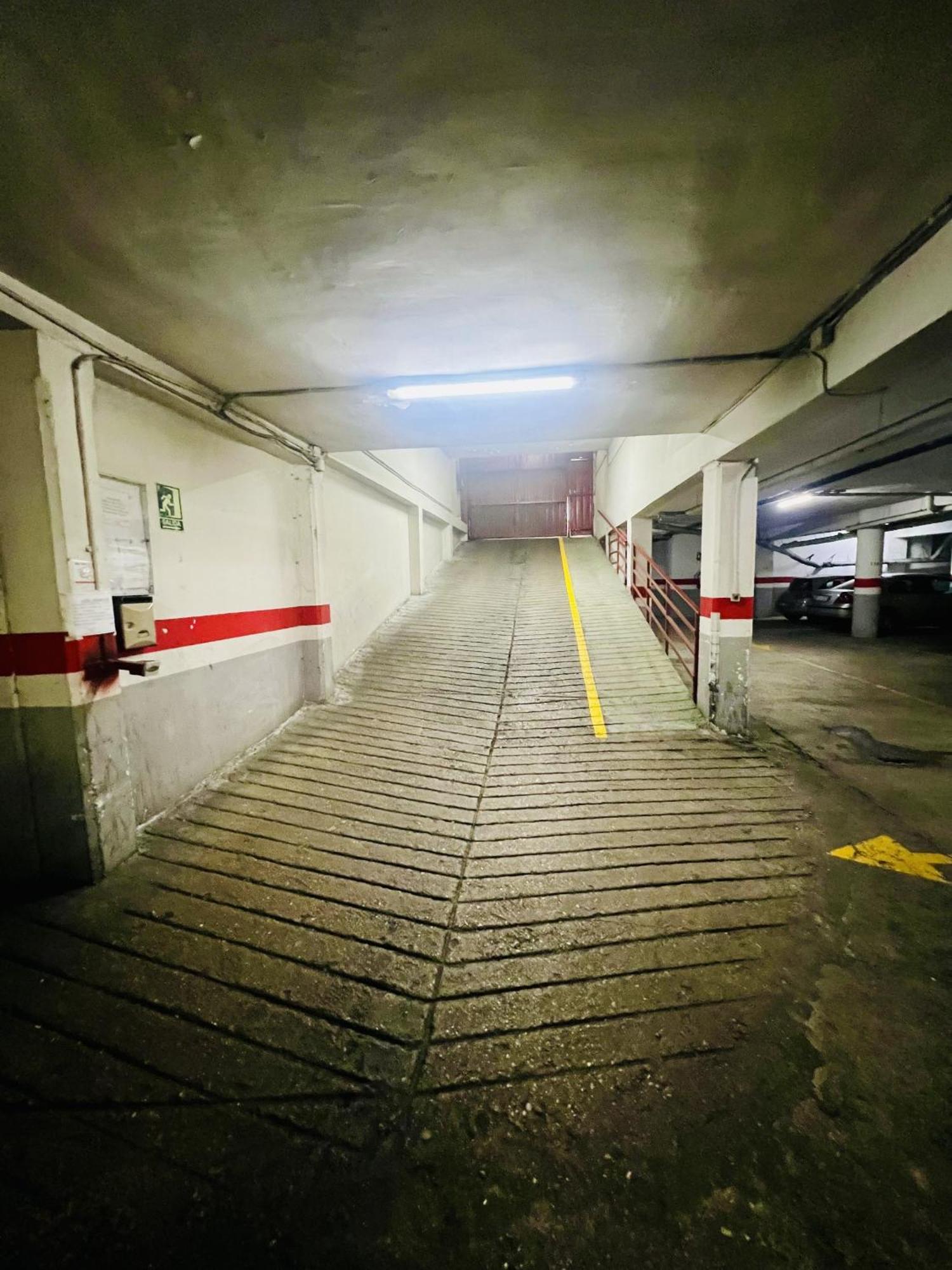 A Orillas Del Pilar Con Parking Zaragoza Kültér fotó